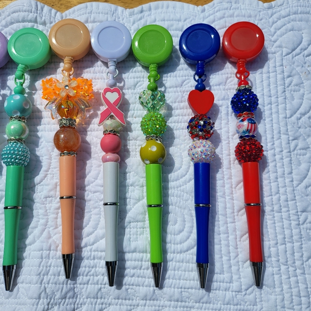 Handcrafted Beaded Retractable Pen- BUYER'S CHOICE - Picture 4 of 4